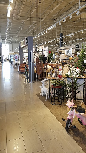 Furniture Store «Art Van Furniture - Batavia», reviews and photos, 165 N Randall Rd, Batavia, IL 60510, USA