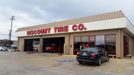 Discount Tire Store - Hill Country Village, TX, 15703 San Pedro Ave, Hill Country Village, TX 78232, USA, 