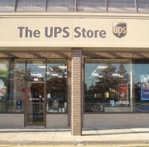 Shipping and Mailing Service «The UPS Store», reviews and photos, 554 Boston Post Rd, Orange, CT 06477, USA