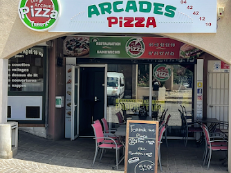 Arcades Pizza