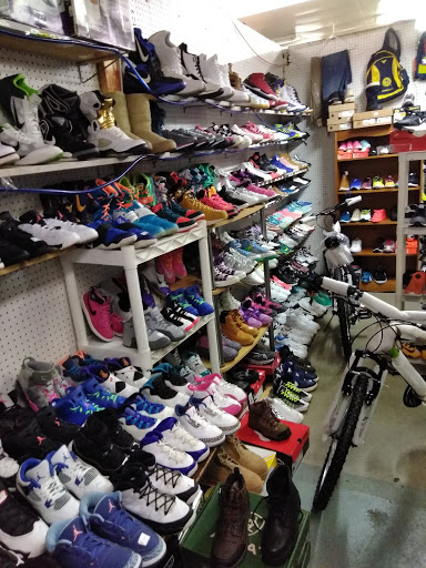 Flea Market «Irvington Flea Market», reviews and photos, 6301 E Washington St, Indianapolis, IN 46219, USA