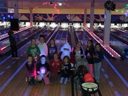 Bowling Alley «Levittown Lanes», reviews and photos, 56 Tanners Ln, Levittown, NY 11756, USA