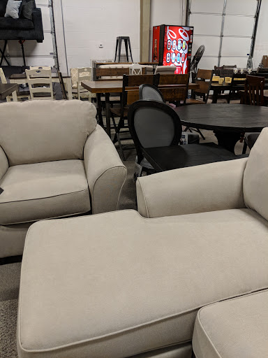 NashCo Furniture & Mattress Outlet