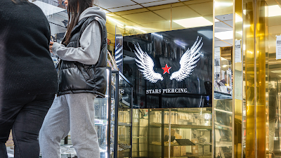 Stars Piercing à Paris