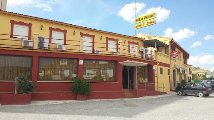 Hostal Restaurante Leyvamar - Carr. Huelma, 23, 18560 Guadahortuna, Granada, Spain