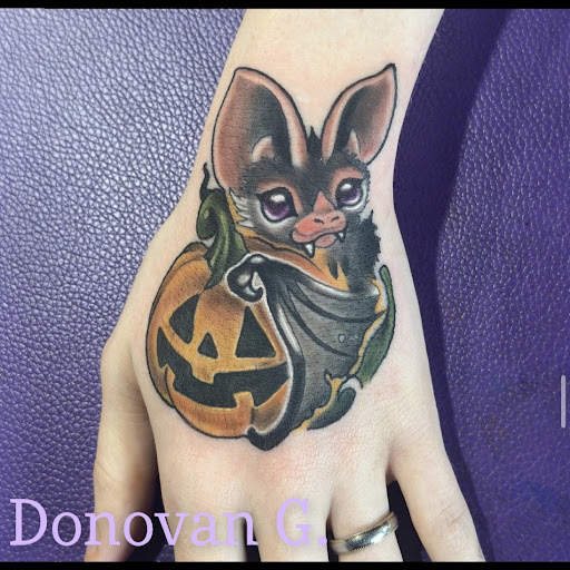 Explore flower shoulder tattoo ideas, creative tattoo ideas in Bristol, available at Utopia Tattoo, Piercing and PMU