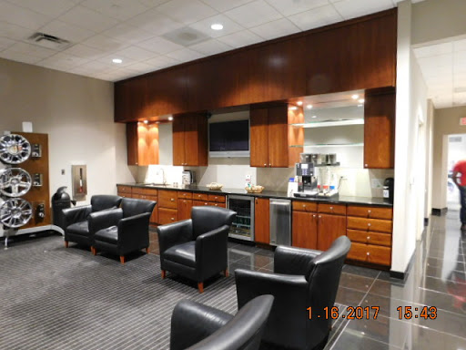 Cadillac Dealer «Steve Foley Cadillac», reviews and photos, 100 Skokie Blvd, Northbrook, IL 60062, USA