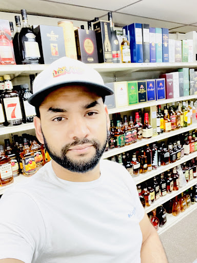 Liquor Store «Raman Party Store», reviews and photos, 394 Chicago Dr, Holland, MI 49423, USA