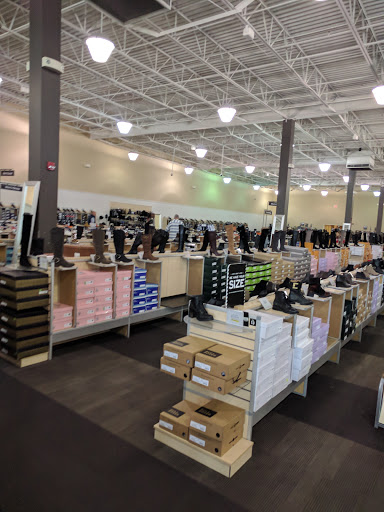 Shoe Store «DSW Designer Shoe Warehouse», reviews and photos, 9200 Hudson Rd, Woodbury, MN 55125, USA