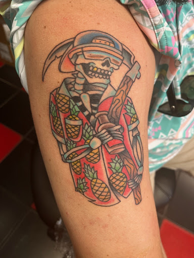 Tattoo Shop «Atomic Tattoos», reviews and photos, 9043 Ulmerton Rd, Largo, FL 33771, USA