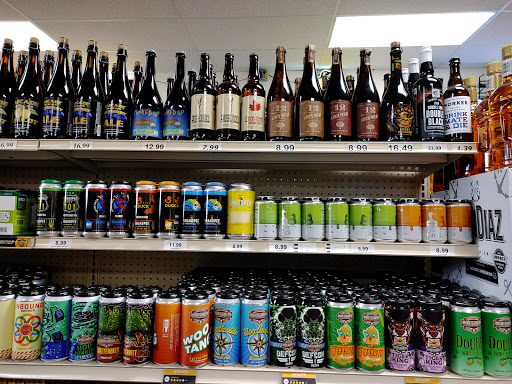 Liquor Store «South Side Liquors», reviews and photos, 1667 17th Ave E, Shakopee, MN 55379, USA