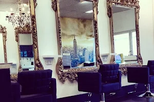 5th Ave Hair Lounge image