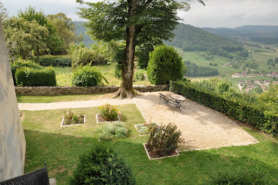 Terrasse et Jardin à Château-Chalon