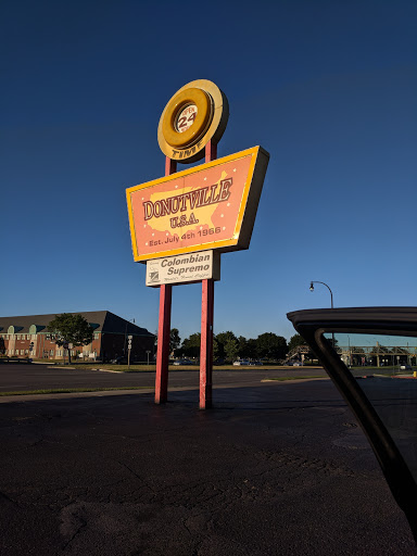 Donut Shop «Donutville U.S.A.», reviews and photos, 14829 Ford Rd, Dearborn, MI 48126, USA