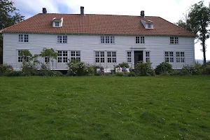 Svanøy Hovedgård image