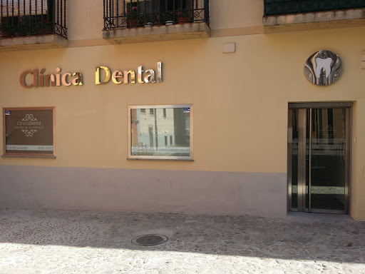 Clínica Dental Real Sitio de San Ildefonso en Real Sitio de San Ildefonso, Segovia