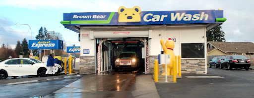 Brown Bear Car Wash en Auburn