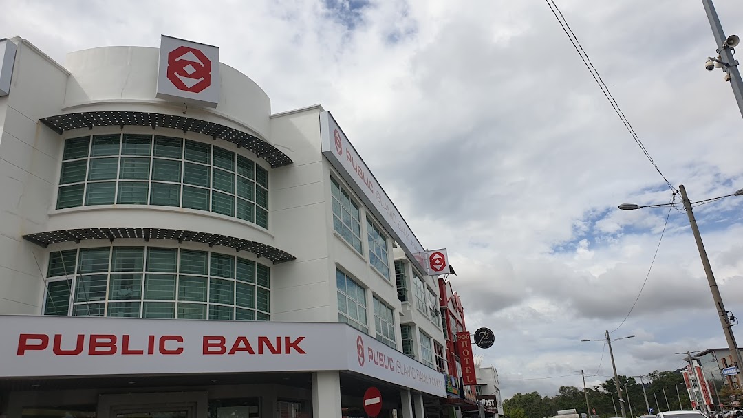 Public Bank Batu Berendam Branch Di Bandar Batu Berendam