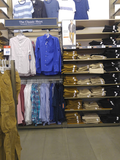 Clothing Store «Old Navy», reviews and photos, 874 Donald Lynch Blvd, Marlborough, MA 01752, USA