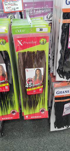 Shopping Mall «Carrollton Shopping Center», reviews and photos, 8474 Annapolis Rd, New Carrollton, MD 20784, USA