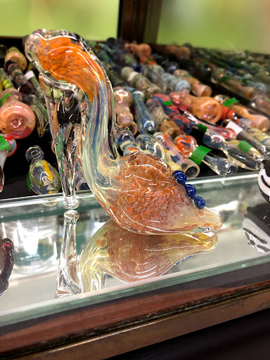 Tobacco Shop «Herb-N-Legend Smoke Shop», reviews and photos, 511 Pacific Ave, Long Beach, WA 98631, USA