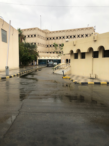 Opinii despre الإدارة العامة للتعليم بالمنطقة الشرقية în الدمام - مدرسة