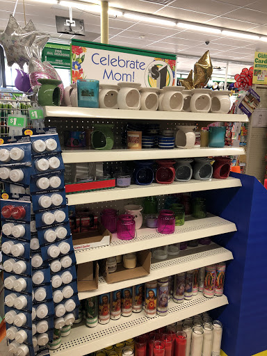 Dollar Store «Dollar Tree», reviews and photos, 7041 Brookfield Plaza, Springfield, VA 22150, USA
