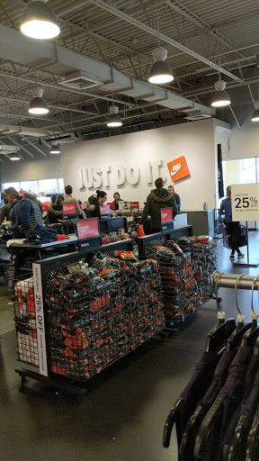 Clothing Store «Nike Factory Store», reviews and photos, 1475 N Burkhart Rd Suite C-200, Howell, MI 48855, USA