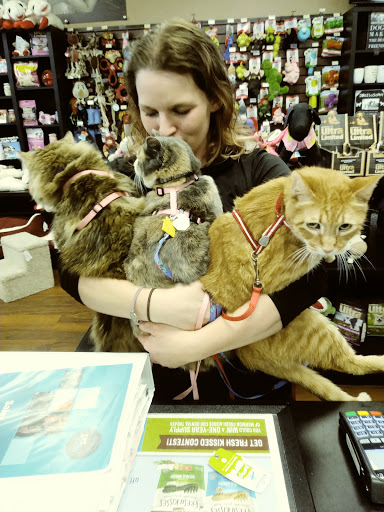 Pet Supply Store «Pet Valu», reviews and photos, 6220 Wilmington Pike D, Sugarcreek Township, OH 45459, USA