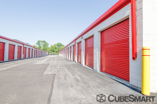 Self-Storage Facility «CubeSmart Self Storage», reviews and photos, 665 S Green Bay Rd, Waukegan, IL 60085, USA