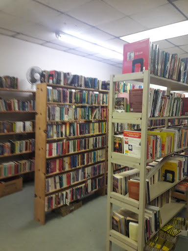 Used Book Store «Books Abound», reviews and photos, 11600 Jones Rd # 111, Houston, TX 77070, USA