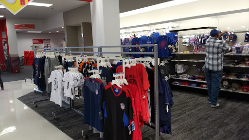 Shopping Mall «Addison Mall», reviews and photos, 2970 W Addison St, Chicago, IL 60618, USA