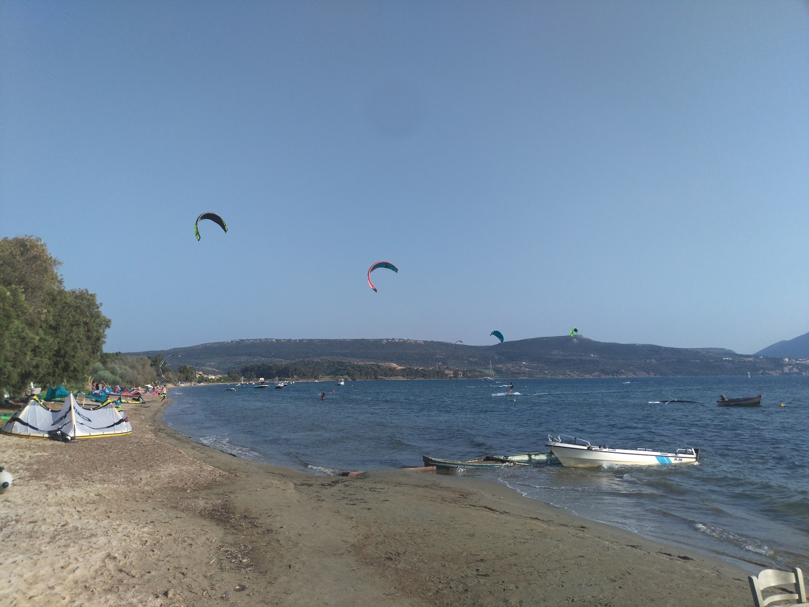 Foto di Paralia Gialova e l'insediamento