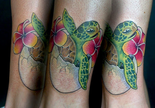 Find trinity knot tattoo ideas for your next unique tattoo in Honolulu at Tattoolicious Tattoo Waikiki