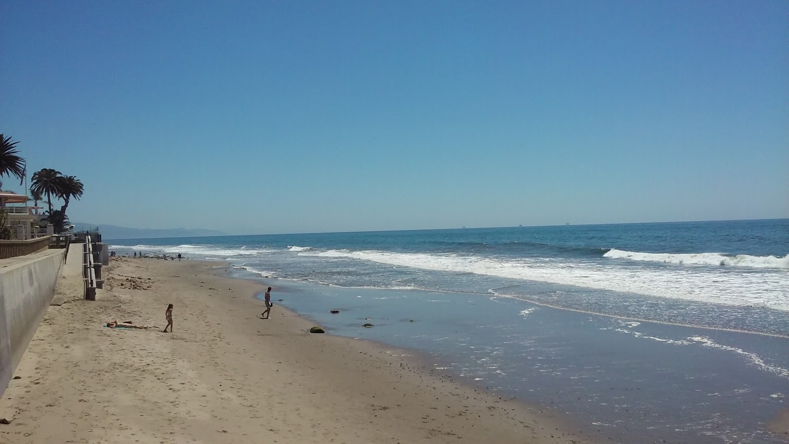 Photo of Butterfly Beach with very clean level of cleanliness