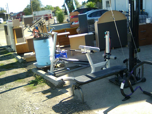 Thrift Store «Albany Helping Hands Thrift Store», reviews and photos, 705 SE 1st Ave, Albany, OR 97321, USA