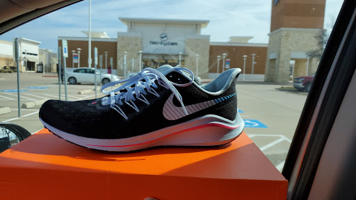 Clothing Store «Nike Factory Store», reviews and photos, 2950 I-20 Frontage Rd #755, Grand Prairie, TX 75052, USA