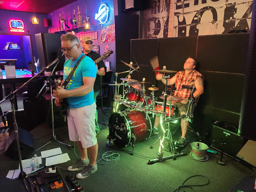 Bar & Grill «Texas Avenue Tavern», reviews and photos, 2845 Texas Ave #500, Bridge City, TX 77611, USA