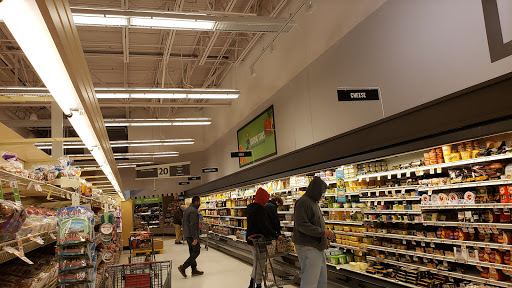 Grocery Store «Giant Food Stores», reviews and photos, 801 S 25th St, Easton, PA 18045, USA