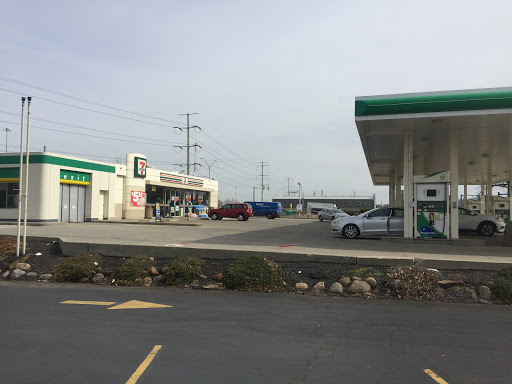 Convenience Store «7-Eleven», reviews and photos, 1700 Brookpark Rd, Cleveland, OH 44109, USA