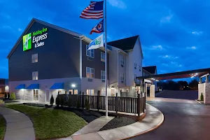 Holiday Inn Express & Suites Columbus Airport East, an IHG Hotel image