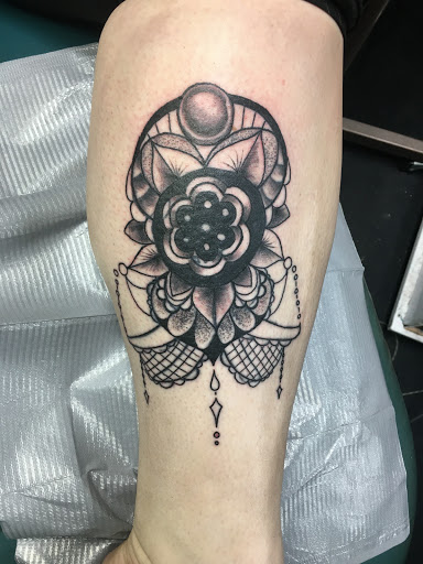 Explore black couple tattoo ideas, creative tattoo ideas in Monticello, available at 850 Tattoo Co.