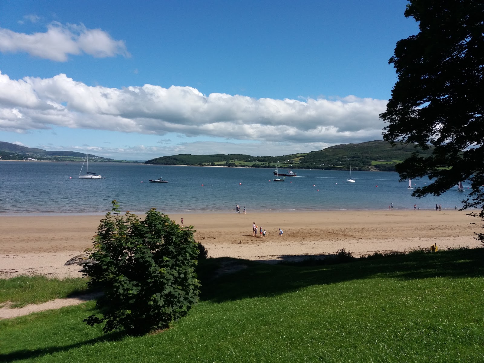 Foto de Rathmullan Beach y el asentamiento