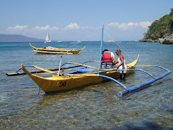 Haligi Beach'in fotoğrafı dağlarla çevrili