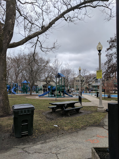 Park «Mayfair Park», reviews and photos, 4550 W Sunnyside Ave, Chicago, IL 60630, USA