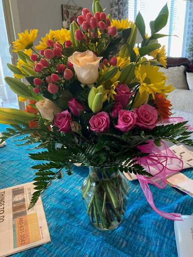 Florist «Red Mountain Florist, Inc.», reviews and photos, 6727 E McDowell Rd #105, Mesa, AZ 85215, USA