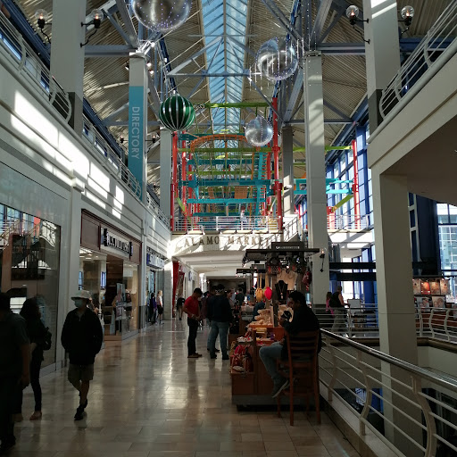 Shopping Mall «Shops at Rivercenter», reviews and photos, 849 E Commerce St, San Antonio, TX 78205, USA