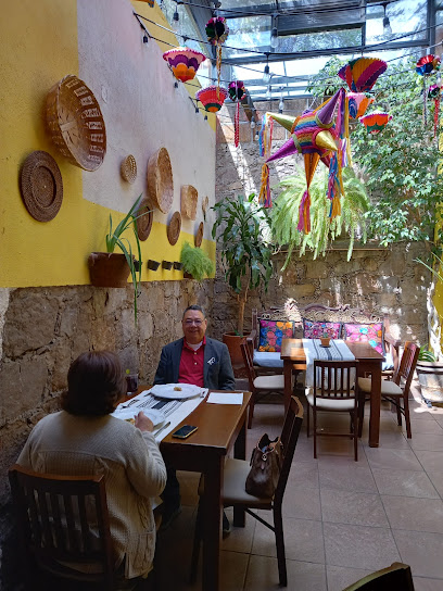 Restaurante Casa Mercedes - Calle, De Arriba 6, San Javier, 36020 Guanajuato, Gto., Mexico