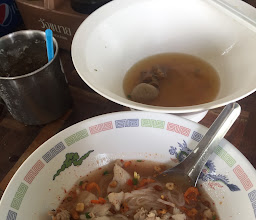 ก๋วยเตี๋ยวลูกชิ้นน้ำใส ใสสะอาด(เฮียโฮ้) photo