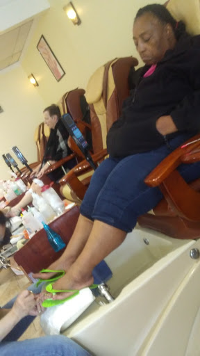 Nail Salon «Salon Polished», reviews and photos, 15 12th St, Hammonton, NJ 08037, USA